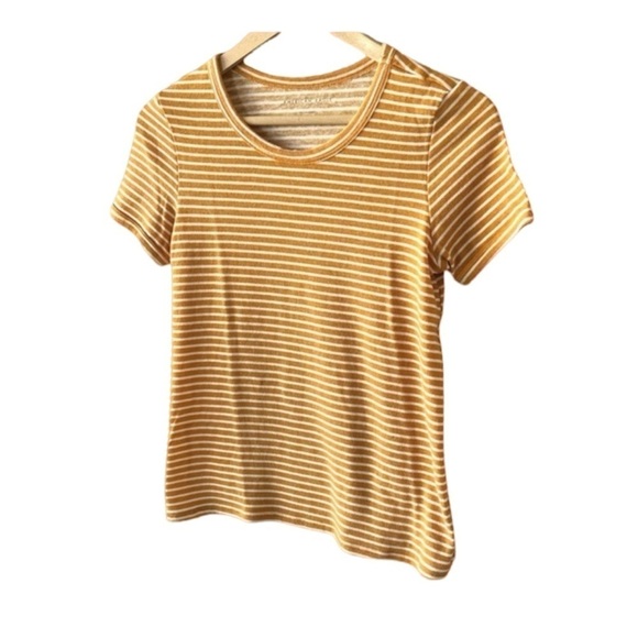 American Eagle Striped Crewneck T-Shirt. Dark Yellow/Gold, White. Size XS​​​ - Picture 4 of 7